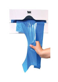 Wasser-beständige Wegwerfplastikschutzblech-Rolle verpackt für Krankenhaus-Klinik fournisseur